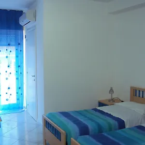 *** Bed & Breakfast Brezza Marina & Ristorante Shoreline Italien