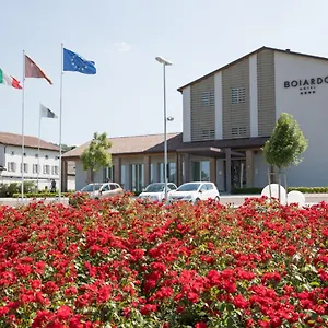 Отель Boiardo