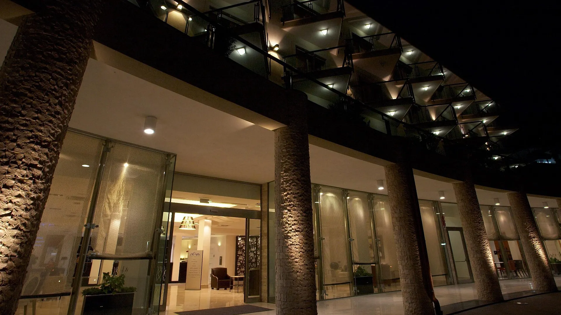Plaza Hotel קטאניה 4*,  איטליה