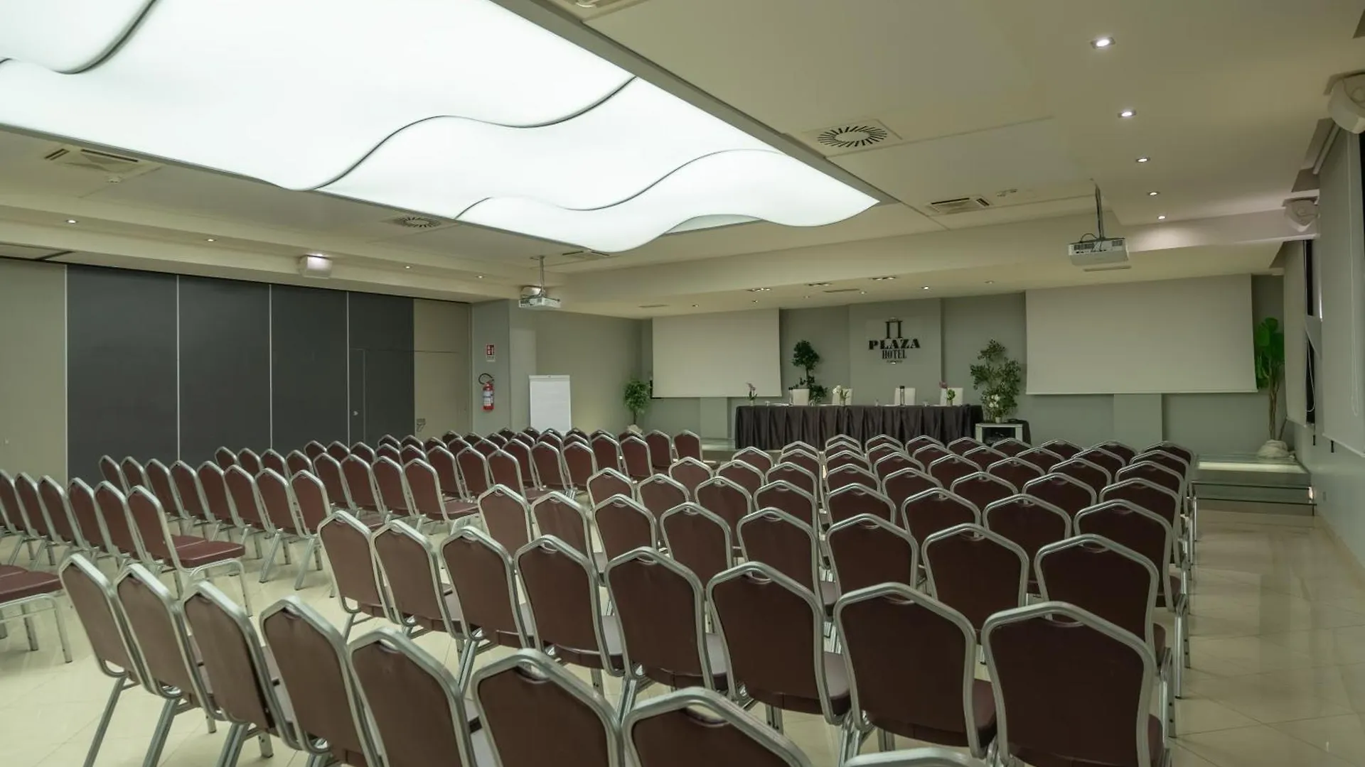 Plaza Hotel קטאניה
